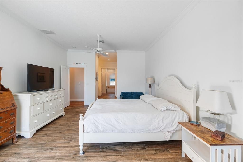 For Sale: $1,050,000 (3 beds, 3 baths, 2962 Square Feet)