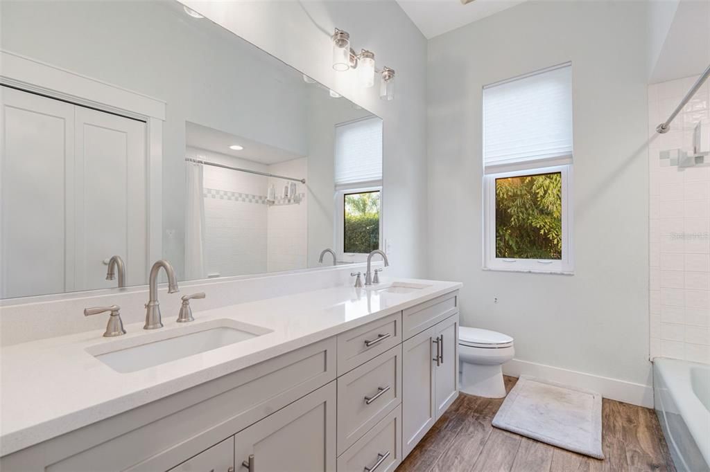 For Sale: $1,050,000 (3 beds, 3 baths, 2962 Square Feet)