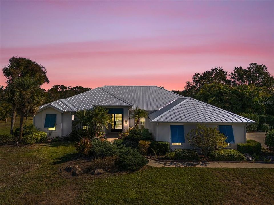 For Sale: $1,050,000 (3 beds, 3 baths, 2962 Square Feet)