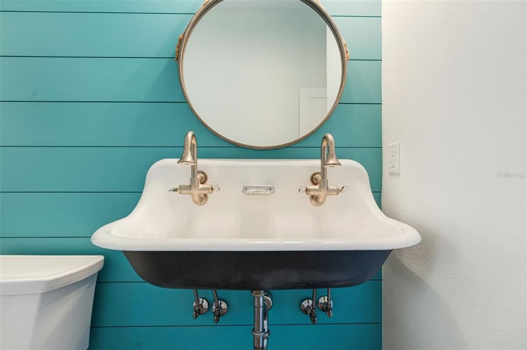 For Sale: $1,050,000 (3 beds, 3 baths, 2962 Square Feet)