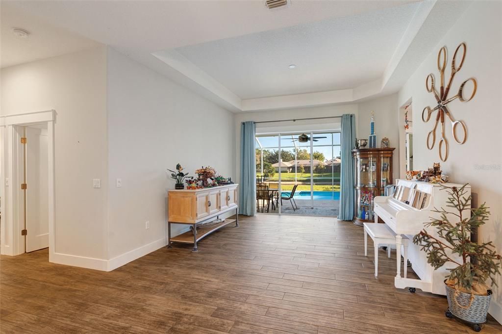 For Sale: $1,050,000 (3 beds, 3 baths, 2962 Square Feet)