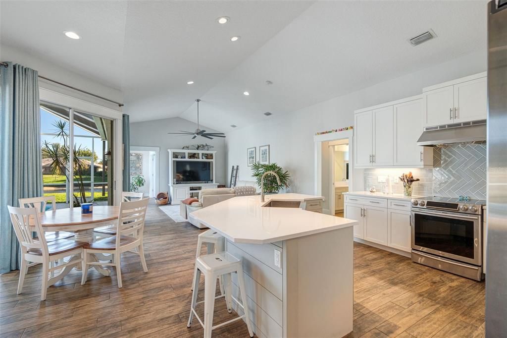 For Sale: $1,050,000 (3 beds, 3 baths, 2962 Square Feet)