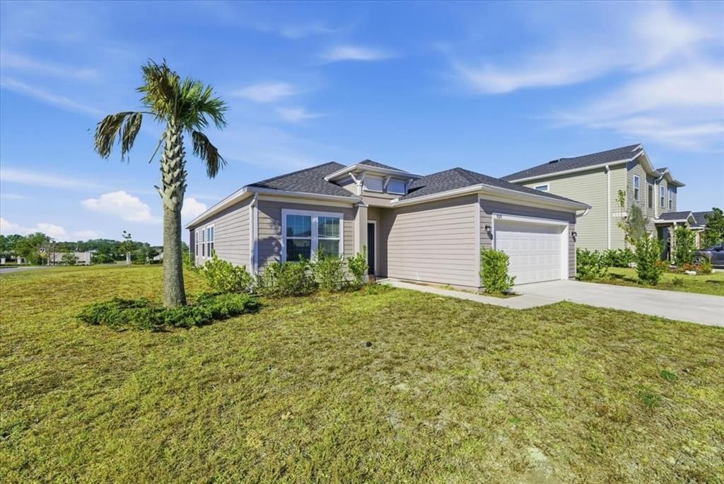 For Sale: $299,000 (3 beds, 2 baths, 1755 Square Feet)