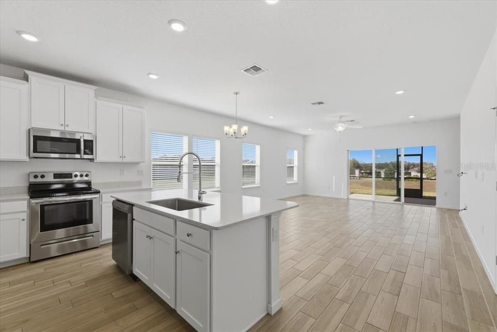 For Sale: $299,000 (3 beds, 2 baths, 1755 Square Feet)