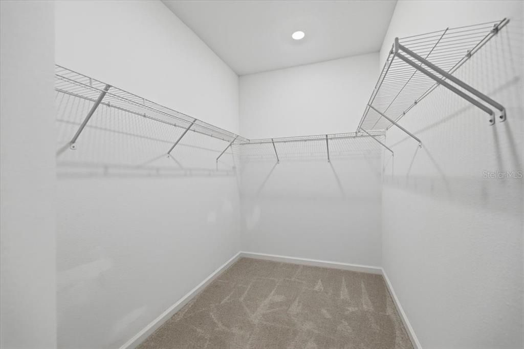 For Sale: $299,000 (3 beds, 2 baths, 1755 Square Feet)