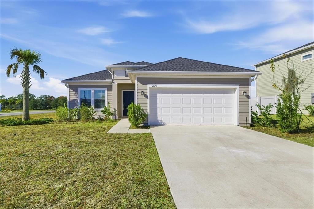 For Sale: $299,000 (3 beds, 2 baths, 1755 Square Feet)