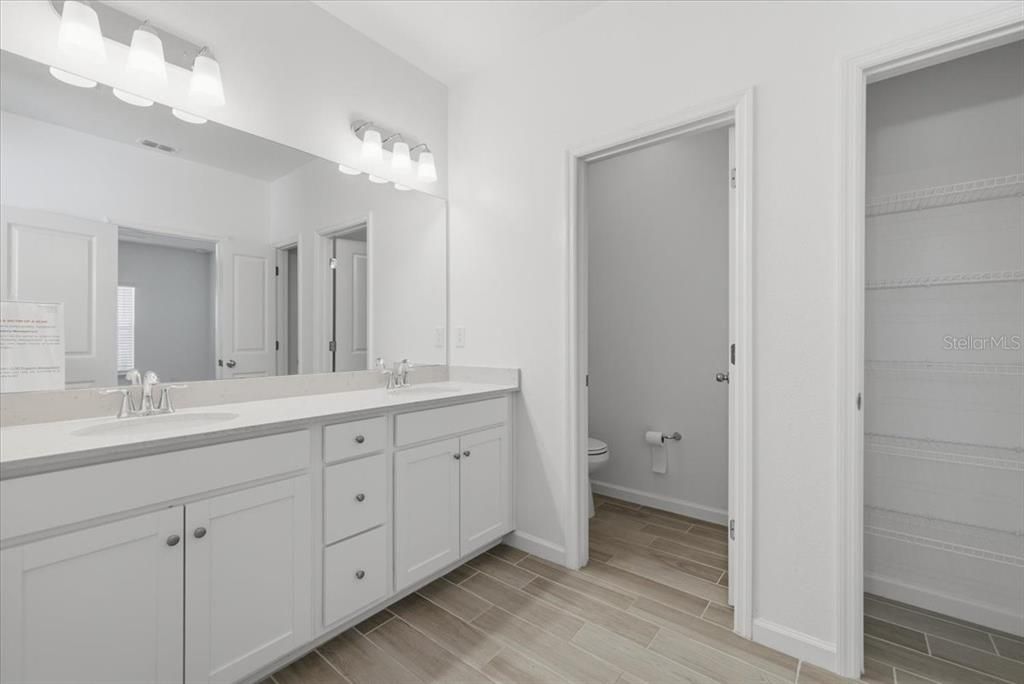 For Sale: $299,000 (3 beds, 2 baths, 1755 Square Feet)