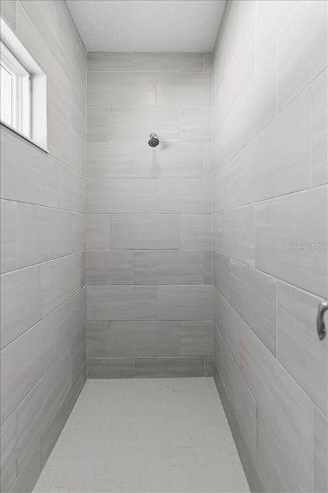 For Sale: $299,000 (3 beds, 2 baths, 1755 Square Feet)