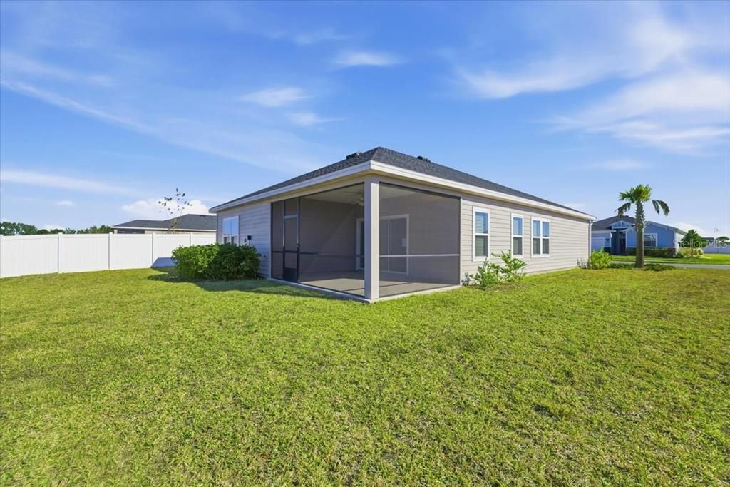 For Sale: $299,000 (3 beds, 2 baths, 1755 Square Feet)