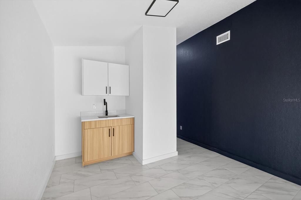 For Sale: $449,900 (4 beds, 3 baths, 1504 Square Feet)