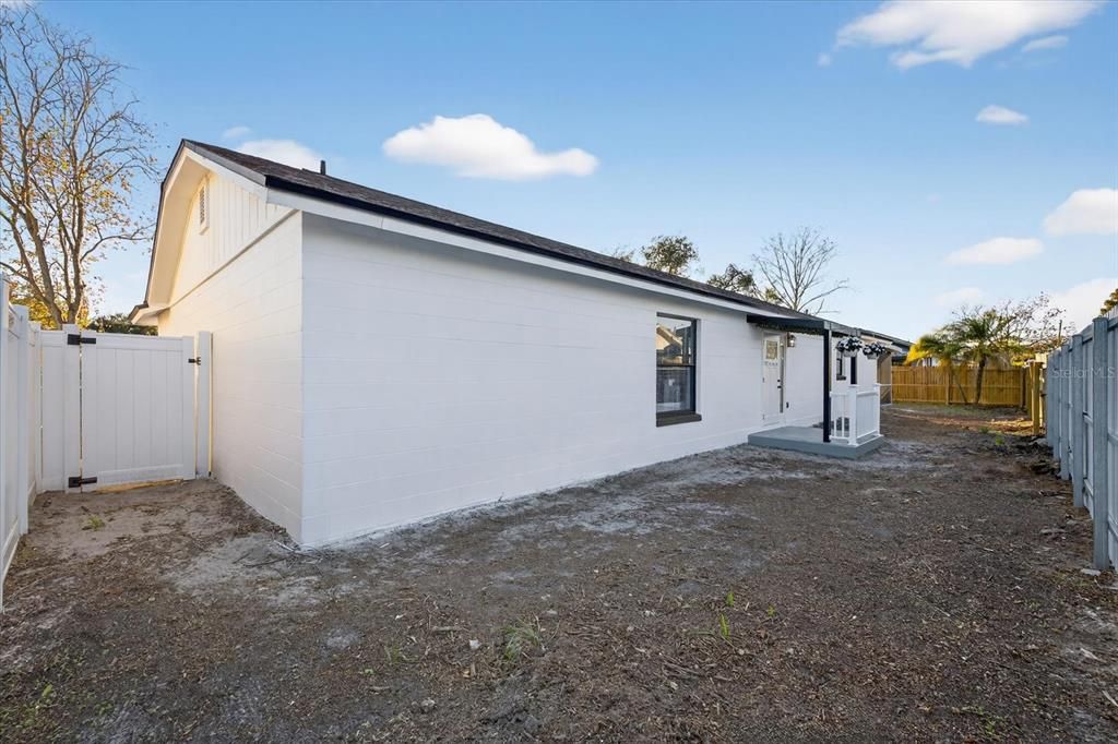 For Sale: $449,900 (4 beds, 3 baths, 1504 Square Feet)