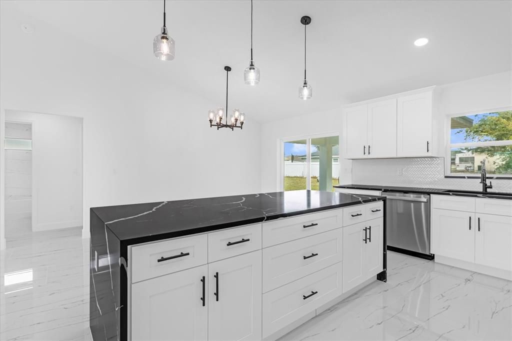 En Venta: $299,000 (3 camas, 2 baños, 1532 Pies cuadrados)