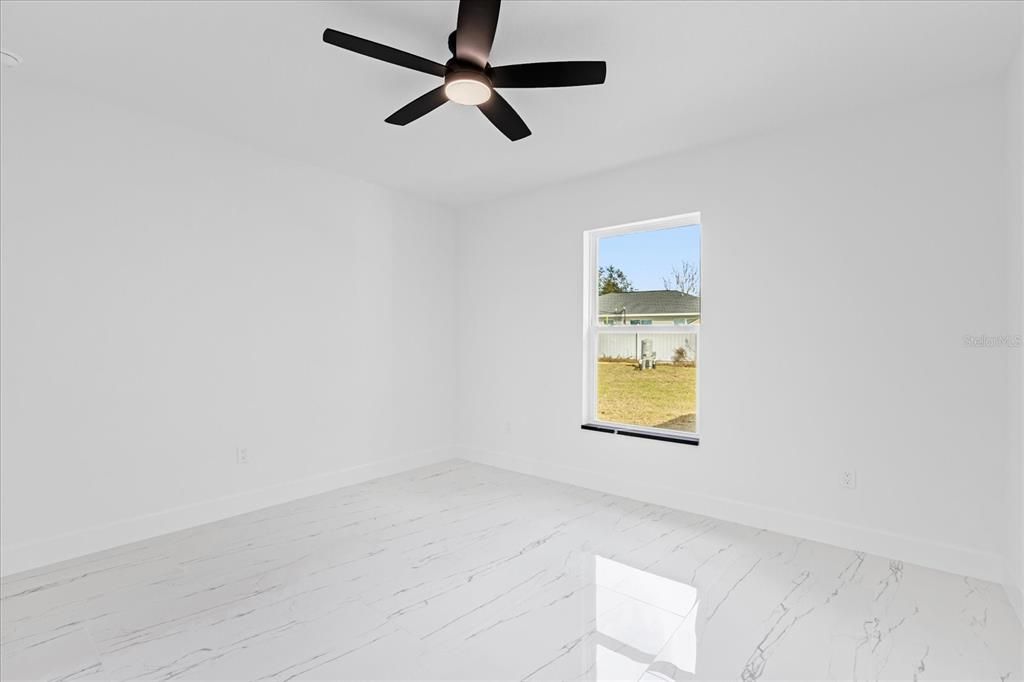 En Venta: $299,000 (3 camas, 2 baños, 1532 Pies cuadrados)