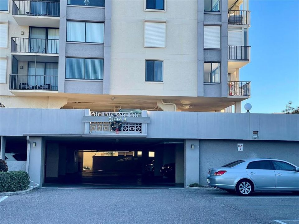 待售: $410,000 (2 贝兹, 2 浴室, 1050 平方英尺)