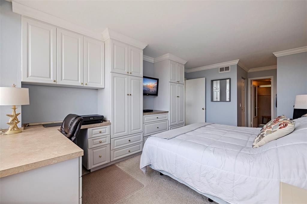 待售: $410,000 (2 贝兹, 2 浴室, 1050 平方英尺)