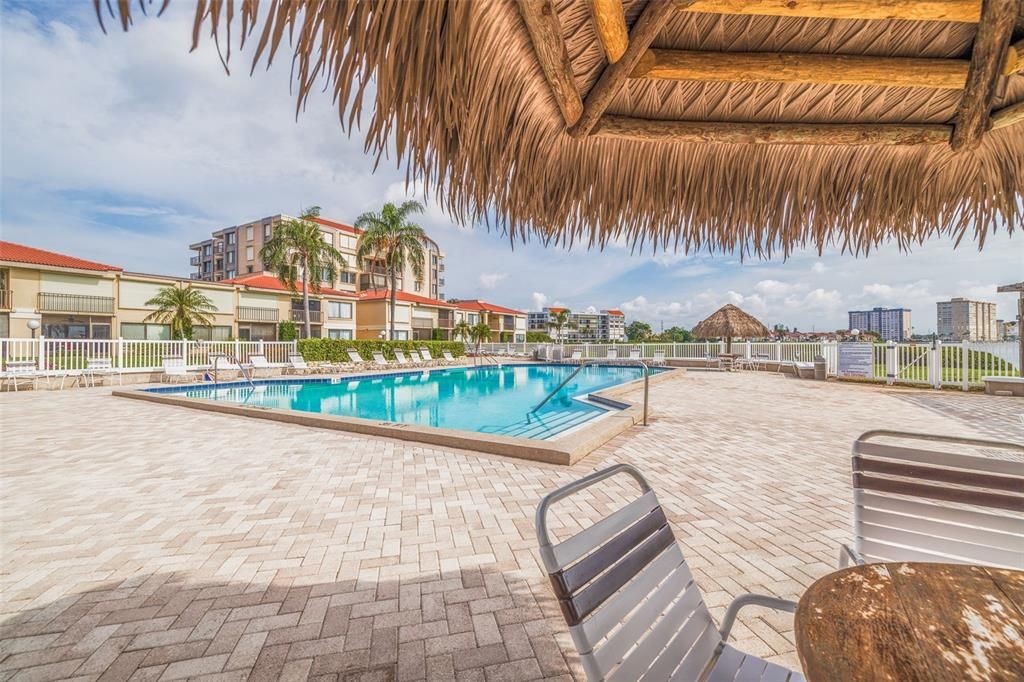 待售: $410,000 (2 贝兹, 2 浴室, 1050 平方英尺)