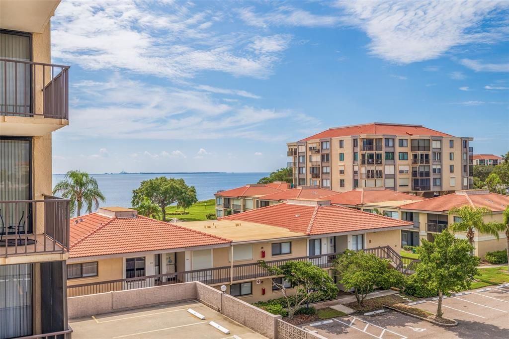 待售: $410,000 (2 贝兹, 2 浴室, 1050 平方英尺)