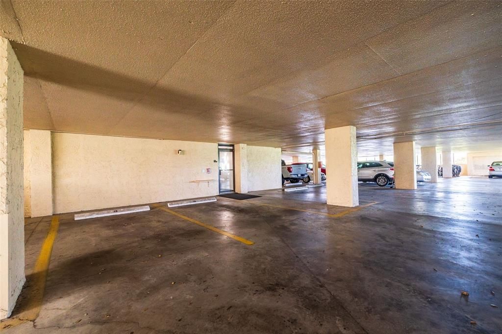 待售: $410,000 (2 贝兹, 2 浴室, 1050 平方英尺)