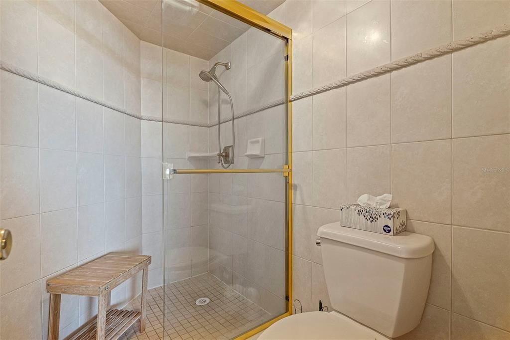 待售: $410,000 (2 贝兹, 2 浴室, 1050 平方英尺)