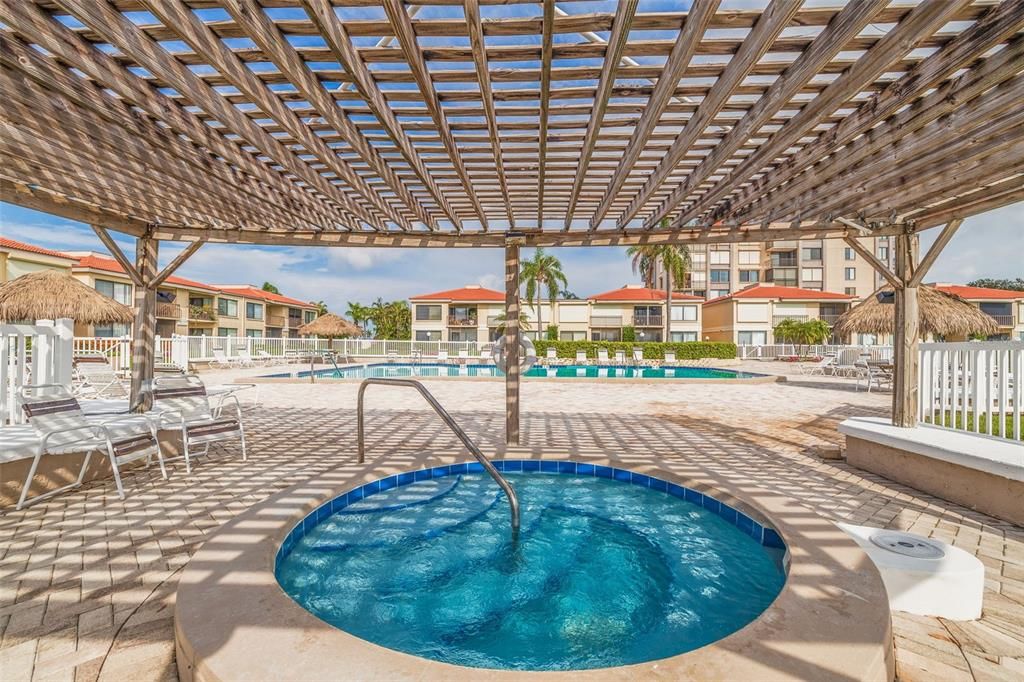 待售: $410,000 (2 贝兹, 2 浴室, 1050 平方英尺)