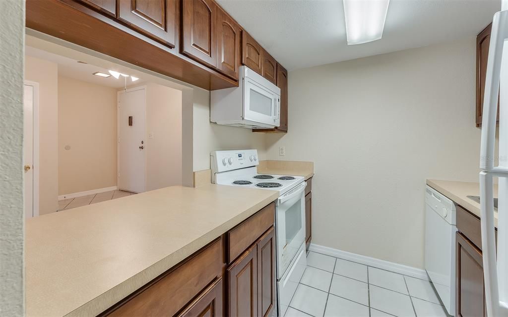 出租: $1,350 (1 贝兹, 1 浴室, 629 平方英尺)