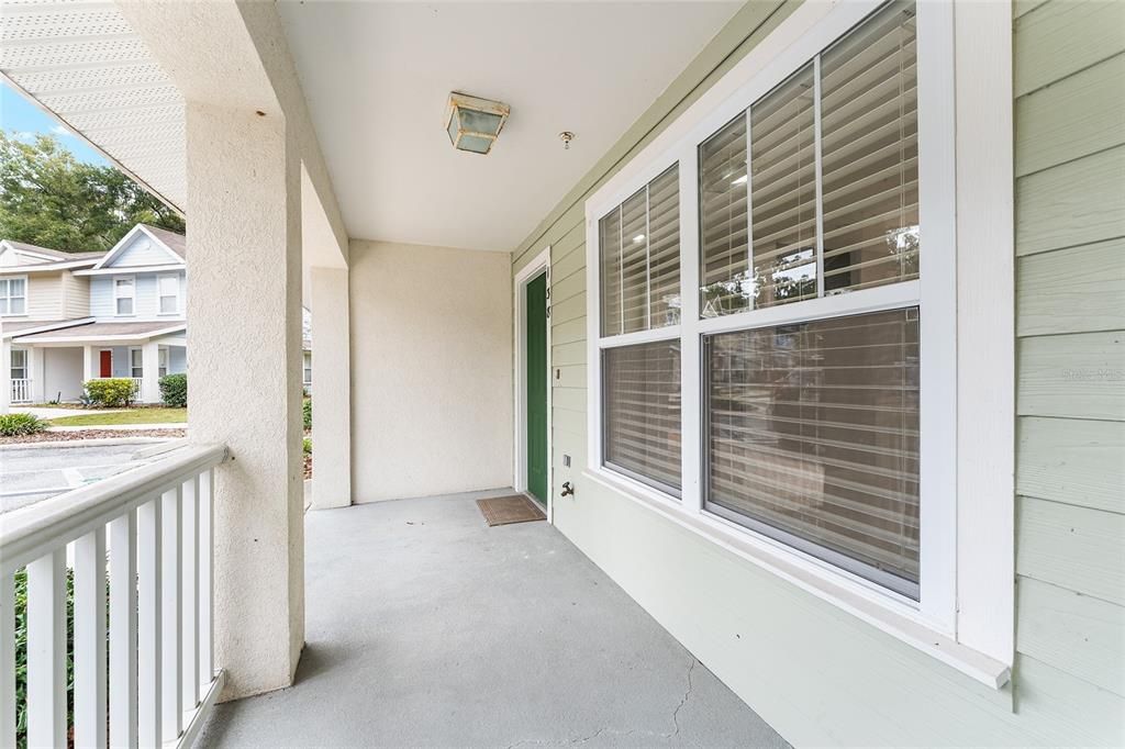 For Sale: $239,000 (2 beds, 2 baths, 1120 Square Feet)
