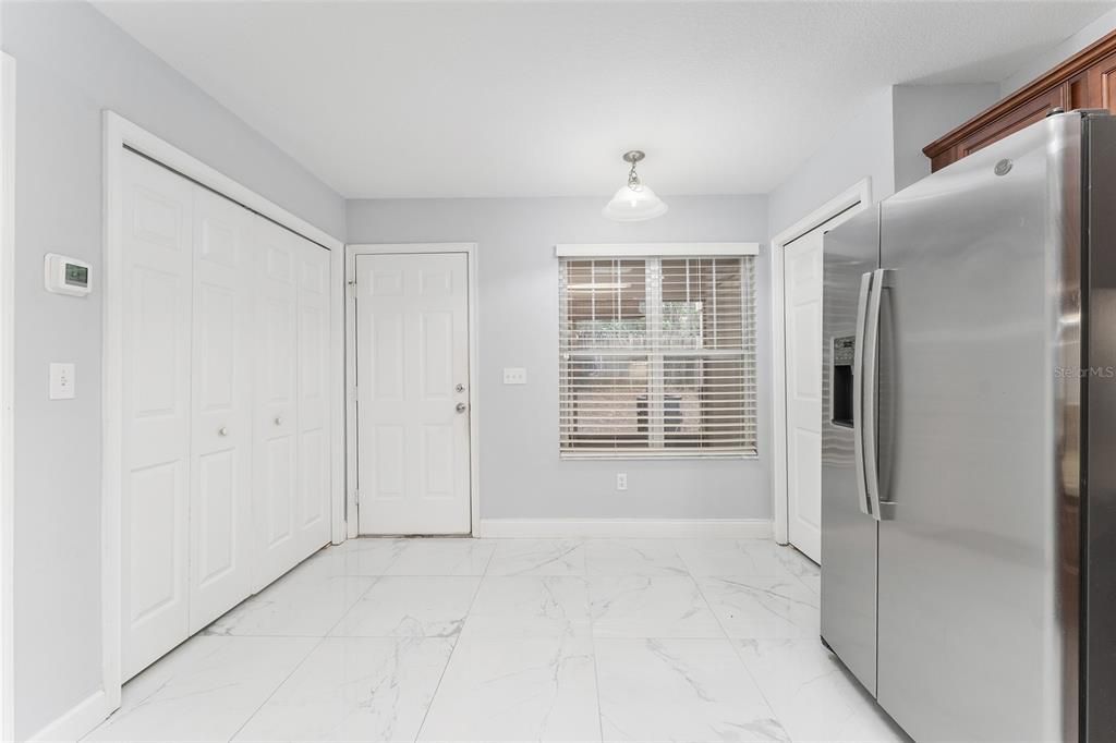 For Sale: $239,000 (2 beds, 2 baths, 1120 Square Feet)