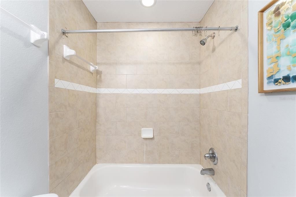 For Sale: $239,000 (2 beds, 2 baths, 1120 Square Feet)