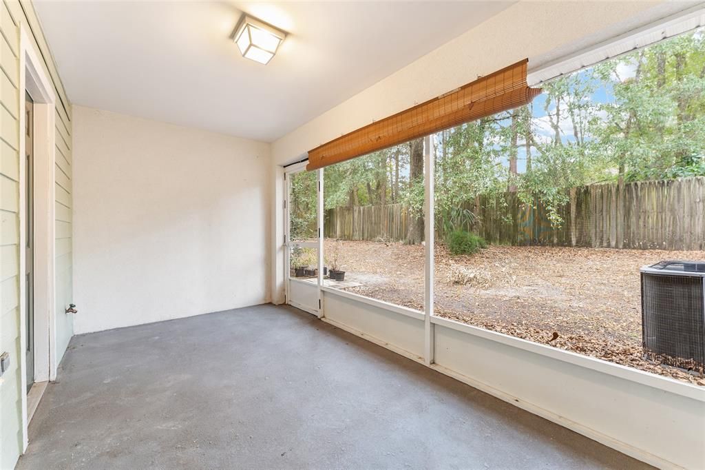 For Sale: $239,000 (2 beds, 2 baths, 1120 Square Feet)