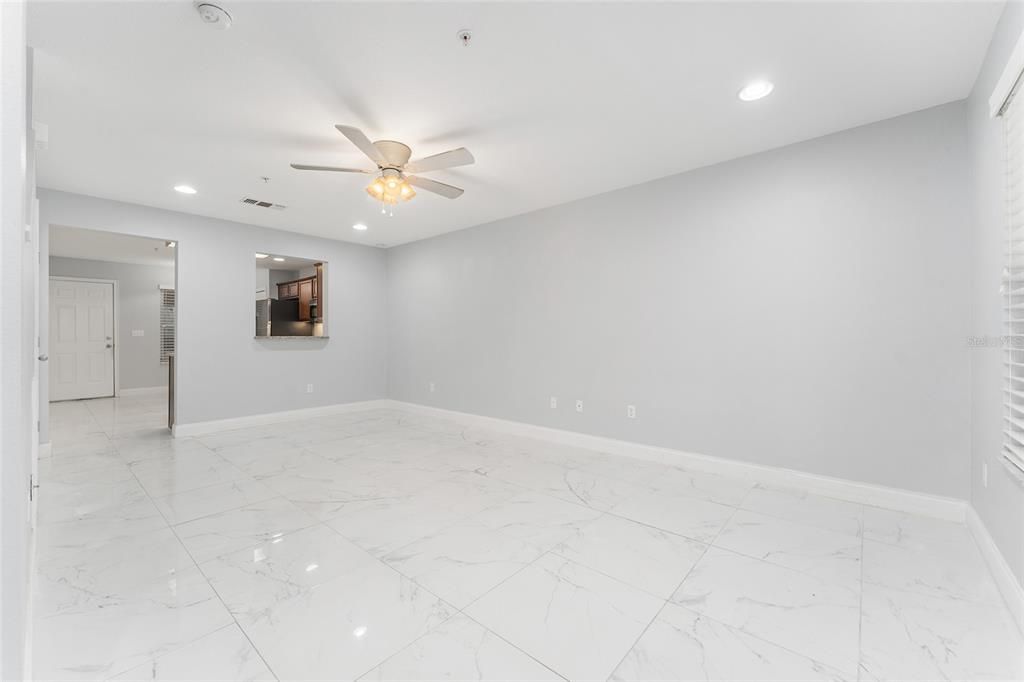 For Sale: $239,000 (2 beds, 2 baths, 1120 Square Feet)