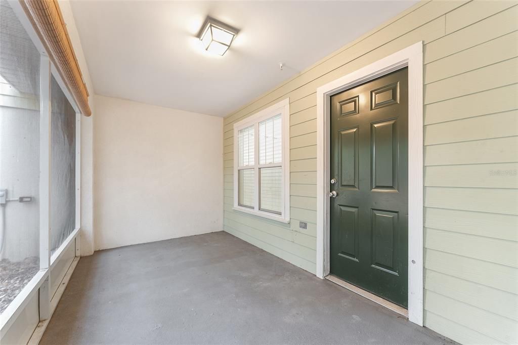 For Sale: $239,000 (2 beds, 2 baths, 1120 Square Feet)