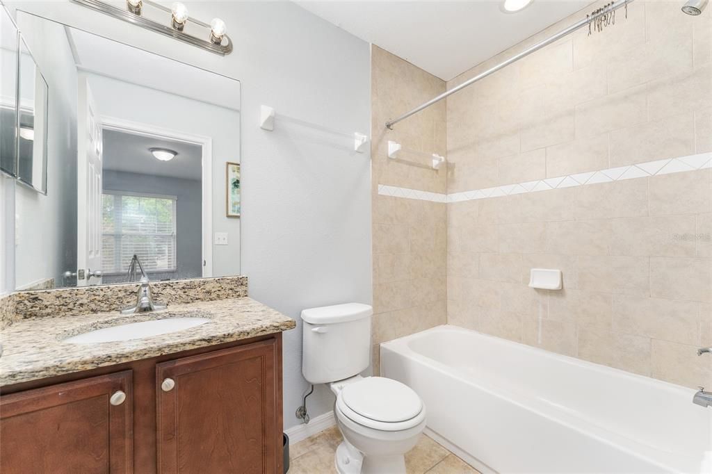 For Sale: $239,000 (2 beds, 2 baths, 1120 Square Feet)