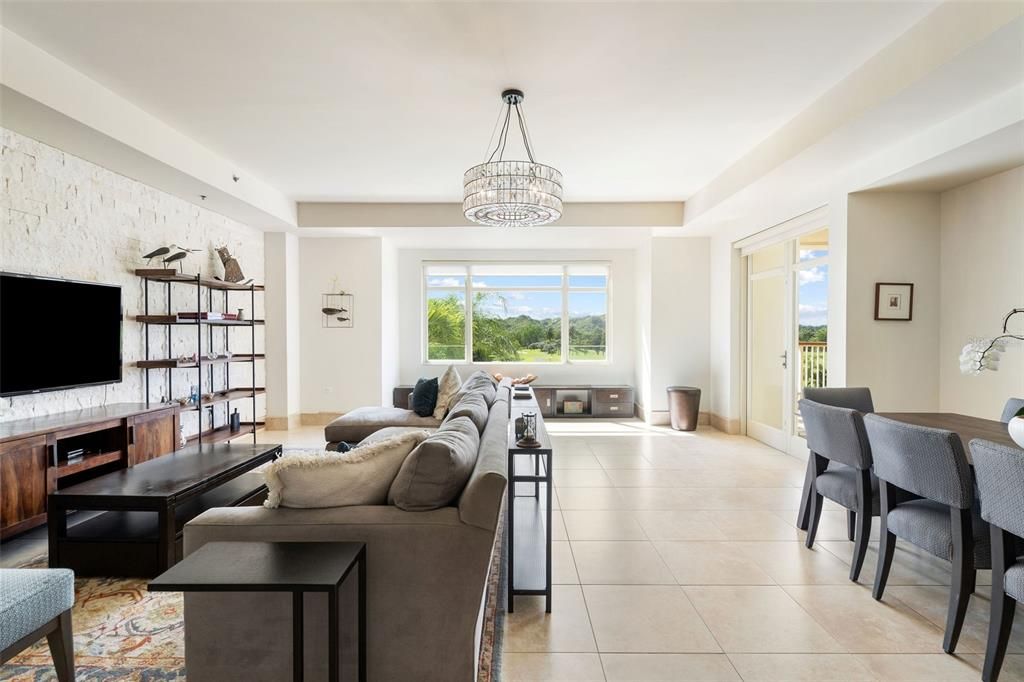 For Sale: $2,995,000 (3 beds, 3 baths, 2320 Square Feet)