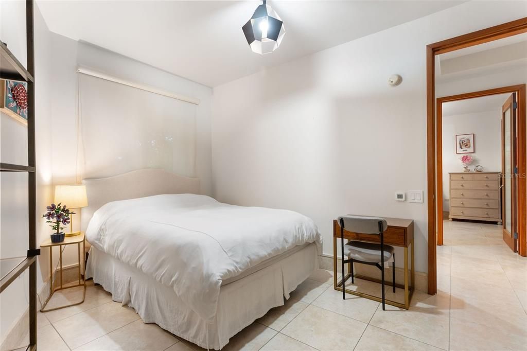 For Sale: $2,995,000 (3 beds, 3 baths, 2320 Square Feet)