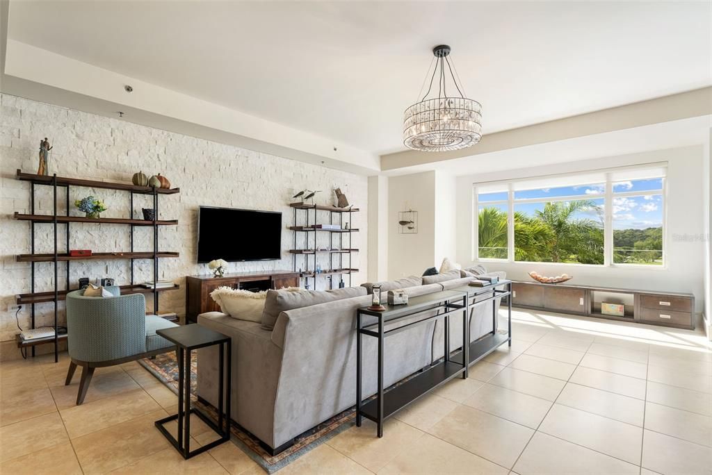 For Sale: $2,995,000 (3 beds, 3 baths, 2320 Square Feet)