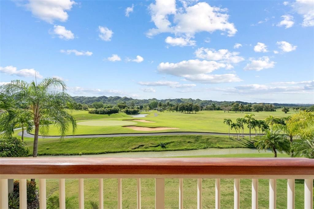 For Sale: $2,995,000 (3 beds, 3 baths, 2320 Square Feet)