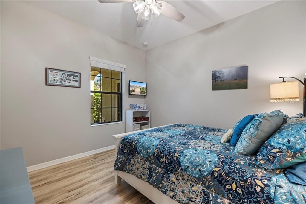 待售: $355,000 (2 贝兹, 2 浴室, 1523 平方英尺)