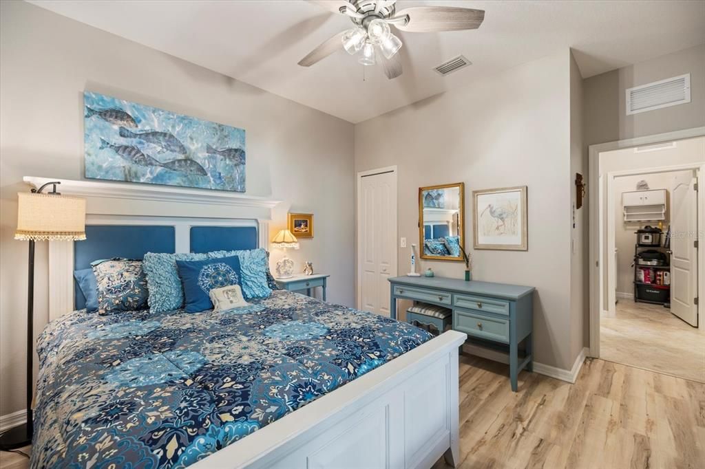 待售: $355,000 (2 贝兹, 2 浴室, 1523 平方英尺)