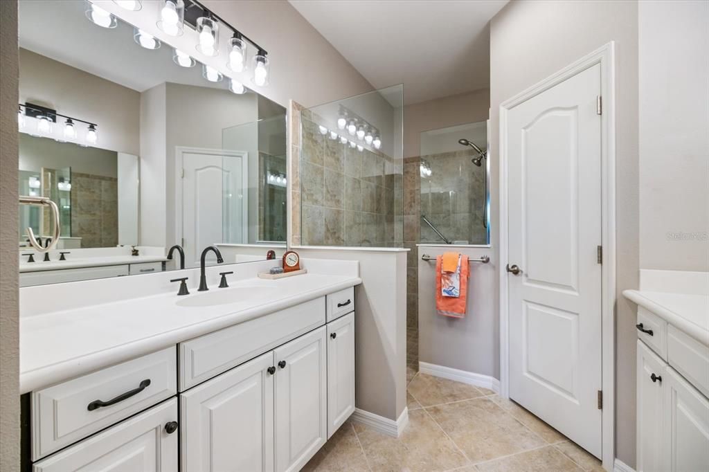 待售: $355,000 (2 贝兹, 2 浴室, 1523 平方英尺)