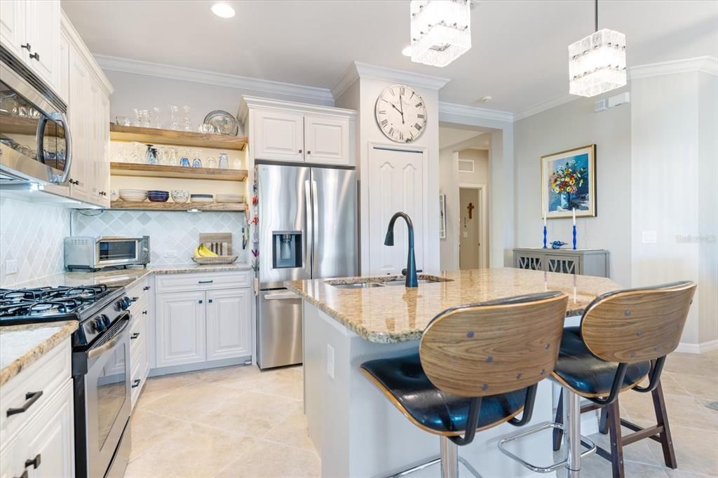 待售: $355,000 (2 贝兹, 2 浴室, 1523 平方英尺)