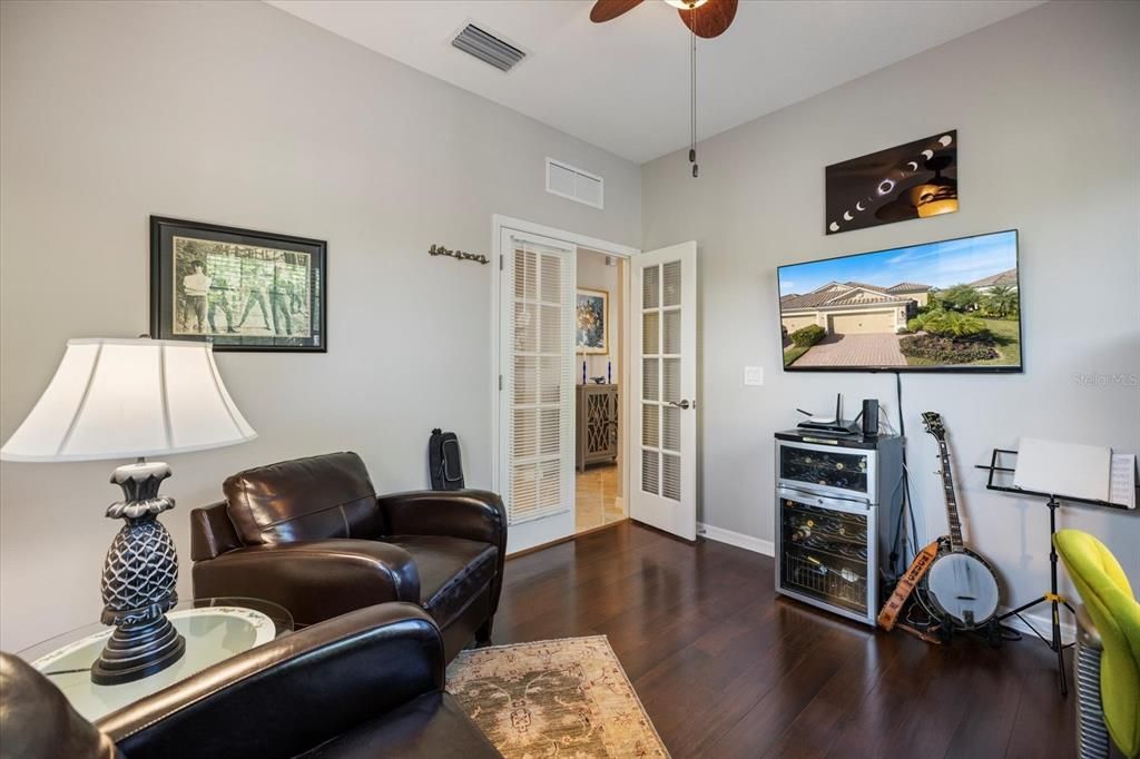 待售: $355,000 (2 贝兹, 2 浴室, 1523 平方英尺)