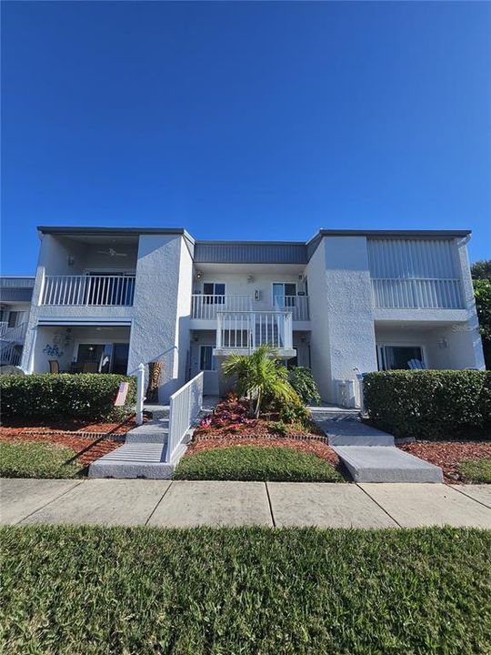 В аренду: $2,700 (2 спален, 2 ванн, 1040 Квадратных фут)