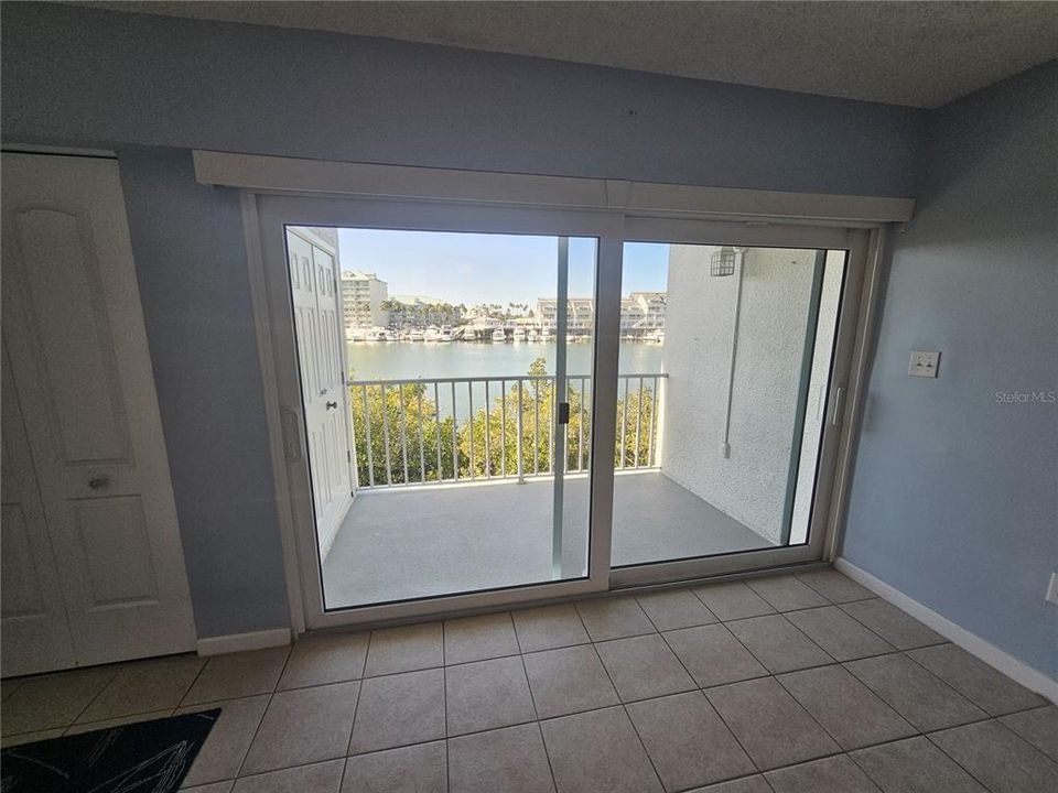 В аренду: $2,700 (2 спален, 2 ванн, 1040 Квадратных фут)