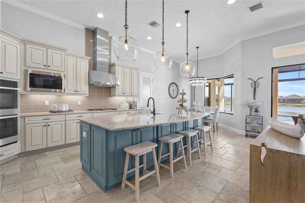 待售: $2,590,000 (4 贝兹, 4 浴室, 4525 平方英尺)