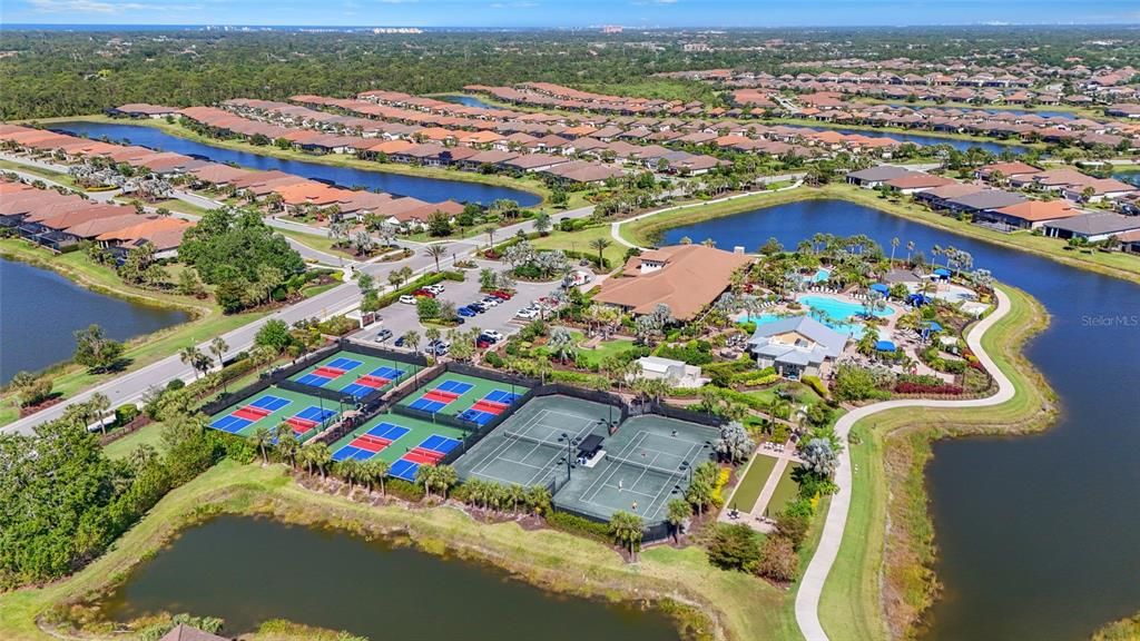 待售: $2,590,000 (4 贝兹, 4 浴室, 4525 平方英尺)