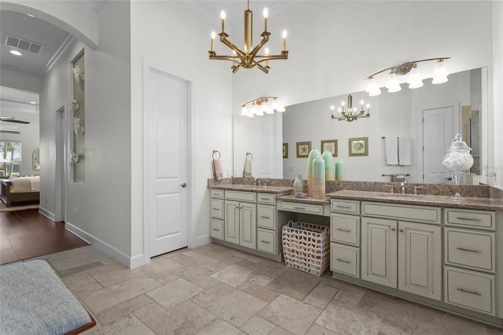 待售: $2,590,000 (4 贝兹, 4 浴室, 4525 平方英尺)