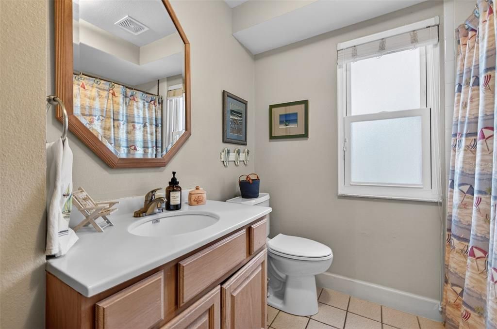 На продажу: $949,000 (4 спален, 2 ванн, 2144 Квадратных фут)