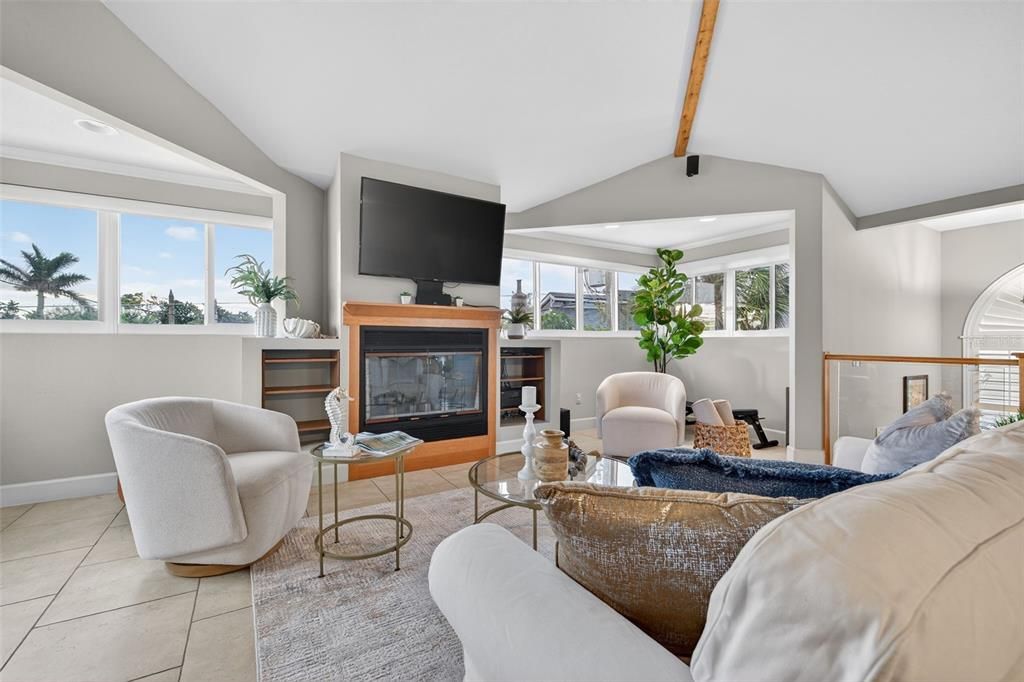 На продажу: $949,000 (4 спален, 2 ванн, 2144 Квадратных фут)