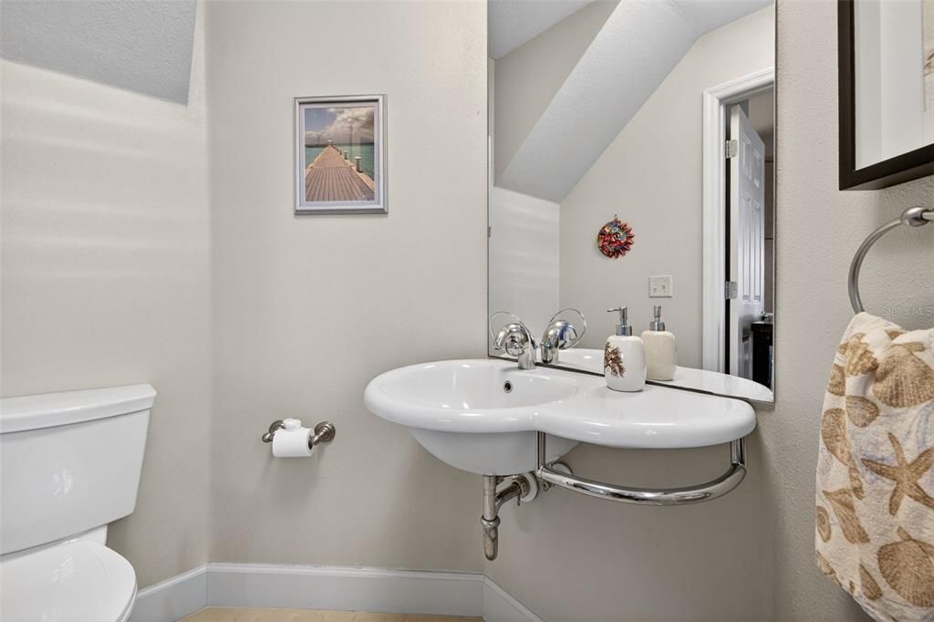 На продажу: $949,000 (4 спален, 2 ванн, 2144 Квадратных фут)