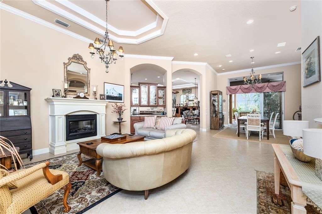 En Venta: $1,300,000 (4 camas, 3 baños, 3435 Pies cuadrados)